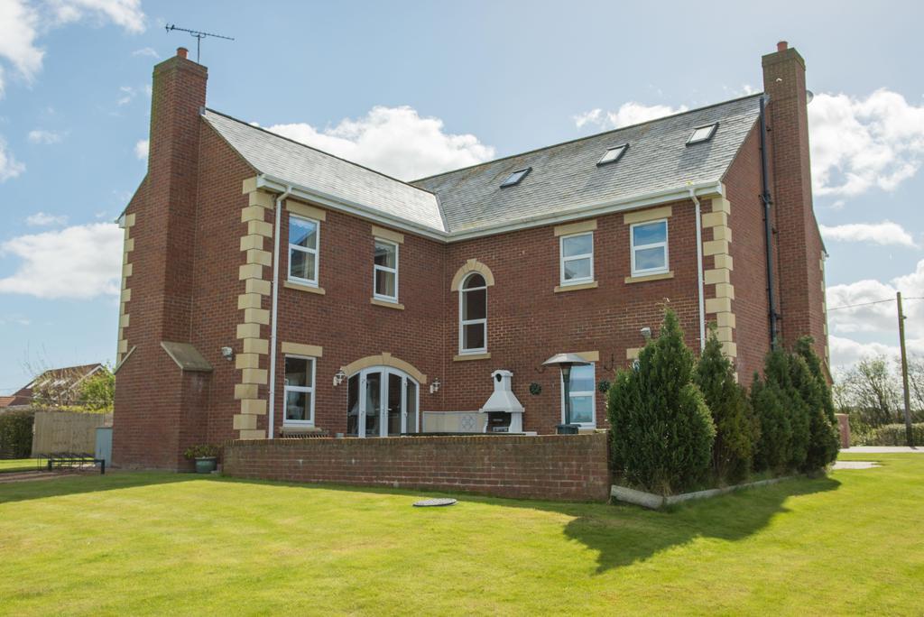 Carr Villa Dinnington Eksteriør bilde
