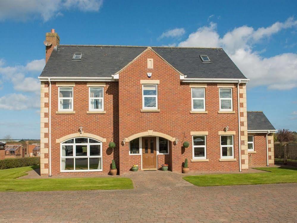 Carr Villa Dinnington Eksteriør bilde